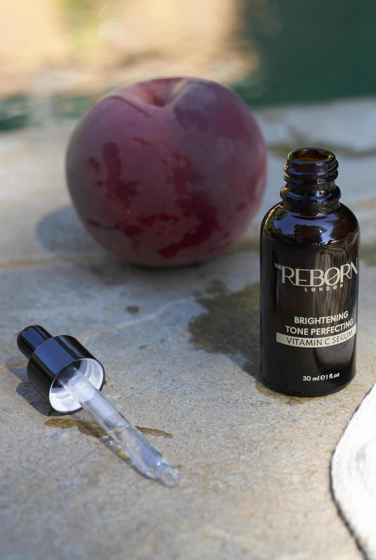 Vitamin C Aydınlatıcı Nemlendirici Ve Yaşlanma Karşıtı Serum