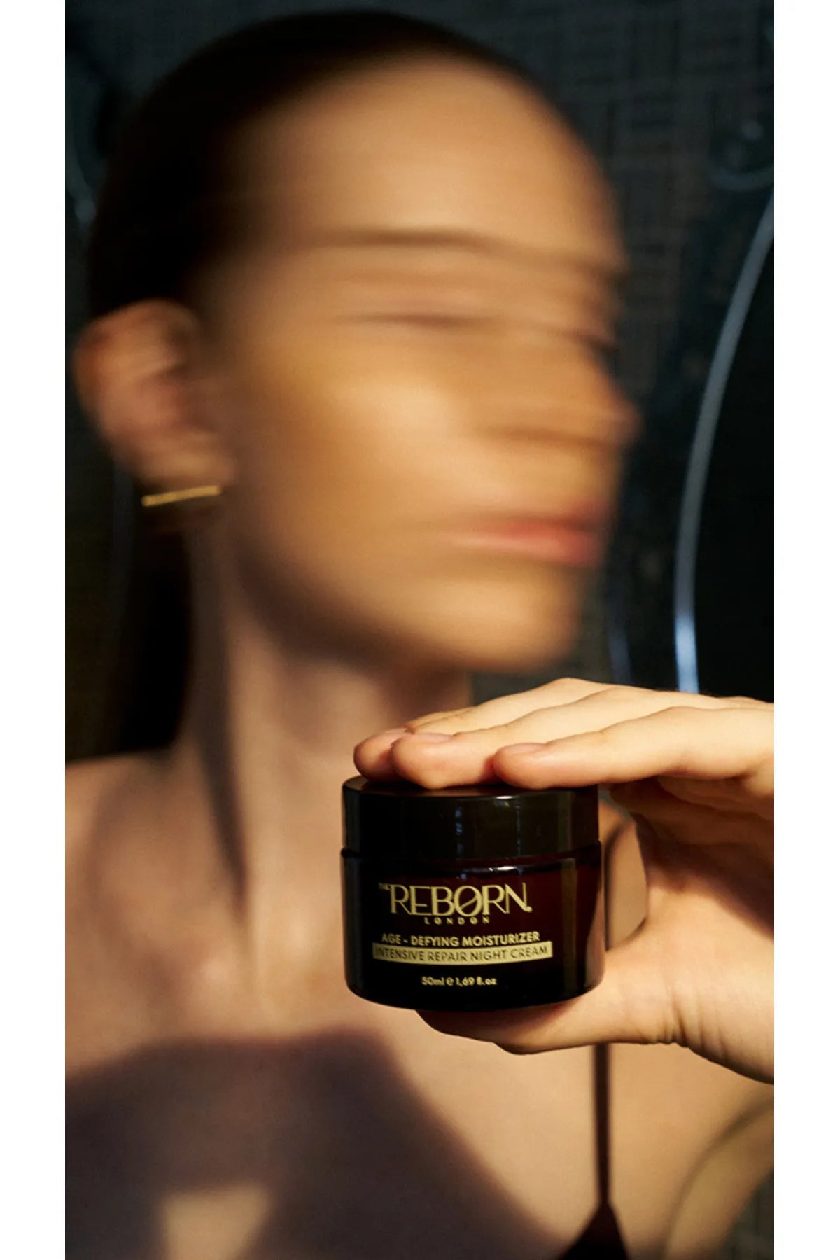 Gece Kremi Yaşlanma Karşıtı Nemlendirici ve Yoğun Onarıcı - The Reborn London